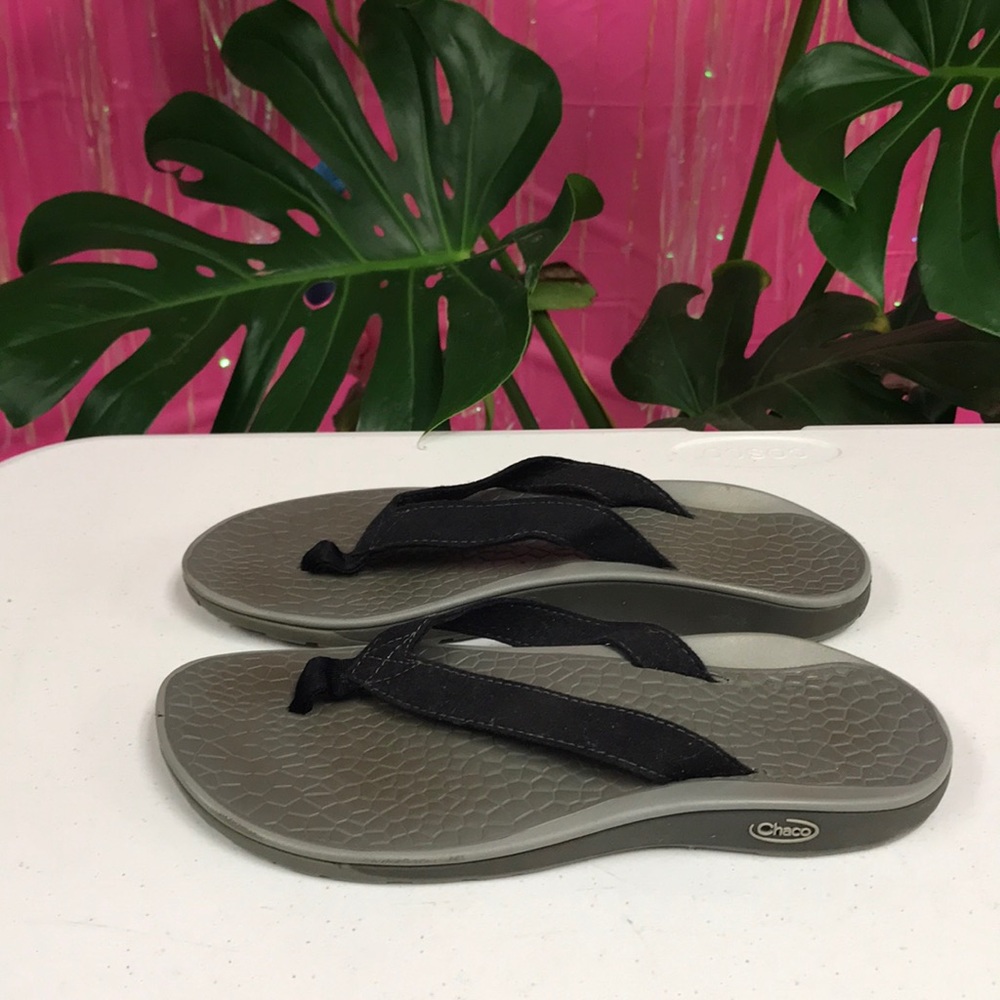 Chaco flip flop sandals black